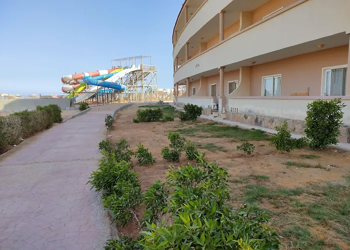 Üdülőközpont El Hayah - Families Only 3*