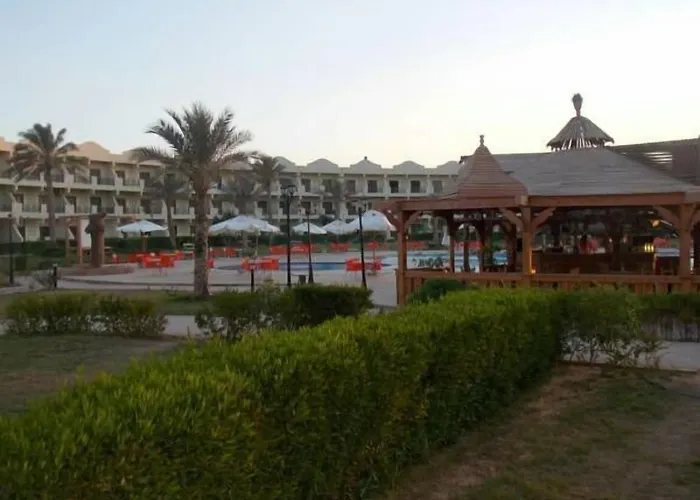 El Hayah - Families Only 3*
